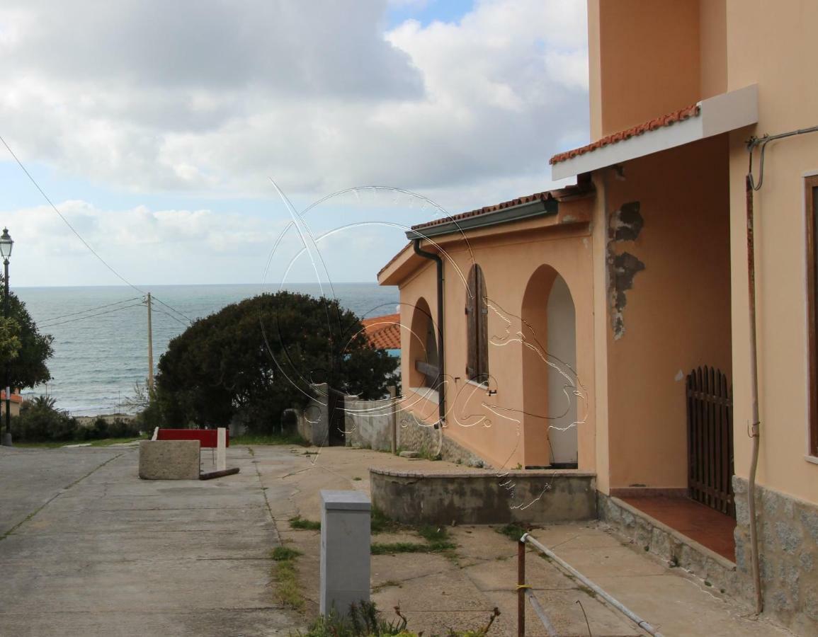 Ampio Appartamento Marina Di Arbus Exterior photo